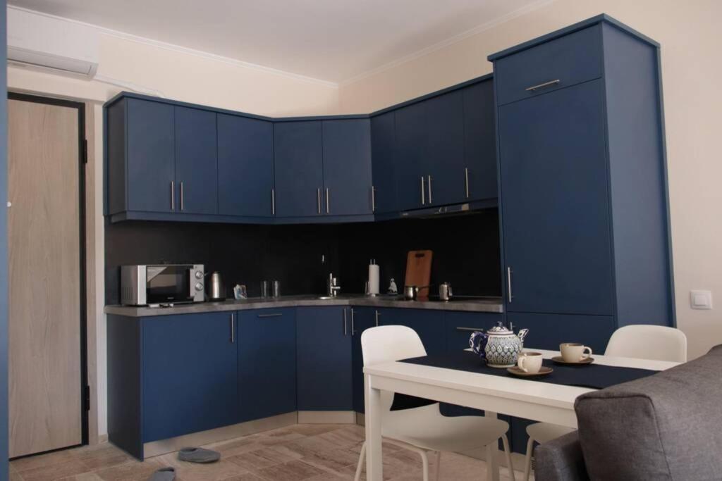 Studio On The Beach Лутракі Екстер'єр фото