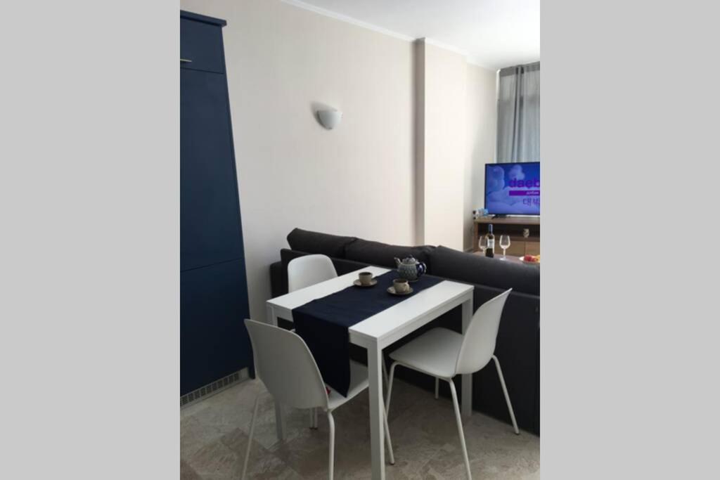 Studio On The Beach Лутракі Екстер'єр фото