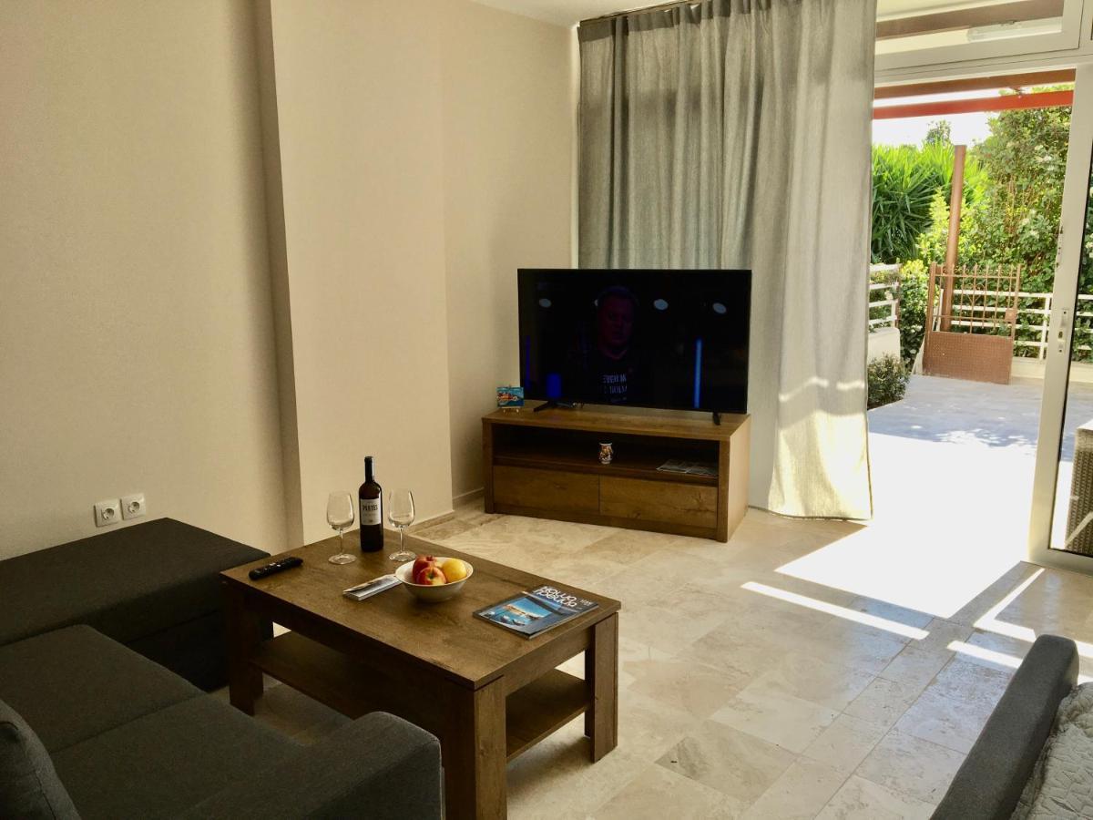 Studio On The Beach Лутракі Екстер'єр фото